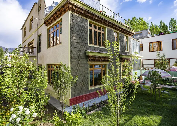 Rainbow Holiday Home